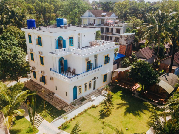 Vida Loca Sunset Beach Resort